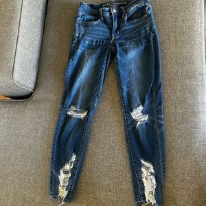American Eagle distressed Ankle Jeans